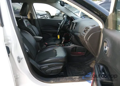 2019 Jeep Compass Trailhawk 4X4 from USA, damaged, VIN 3C4NJDDB8KT722084